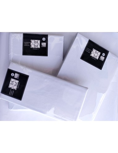 Funda de almohada blanca marca CHC