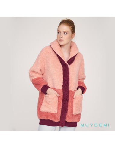 Bata de mujer marca Muydemi...