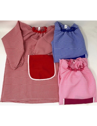 Babero de colegio sin botones marca...