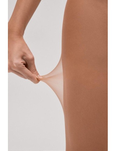 Panty sin carreras de 15 DEN en caja...