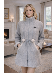 Bata corta de mujer con...